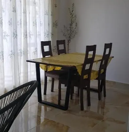 Noah Sunny Vlorë
